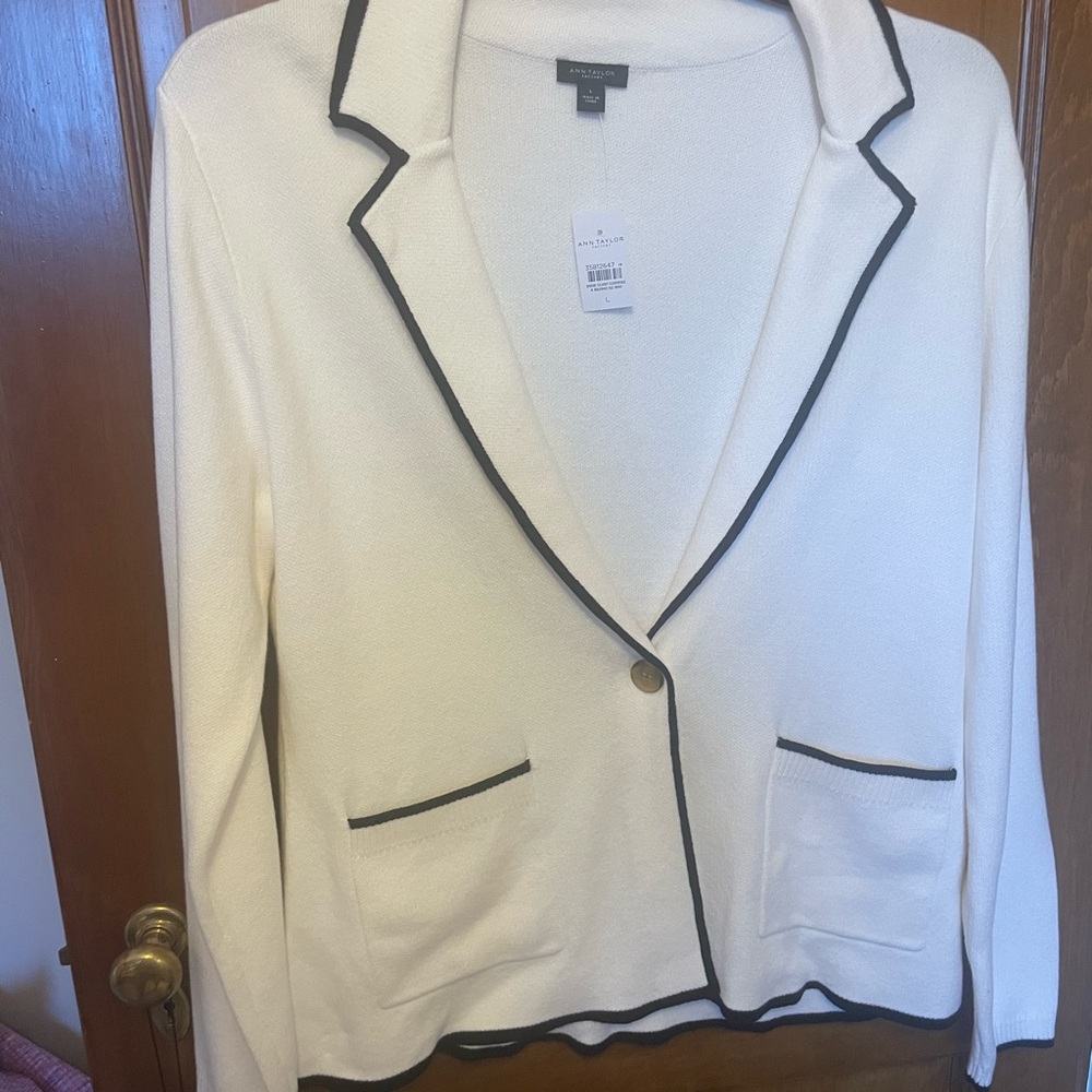 Ann Taylor White and Black Tuxedo-Style Blazer-Classic Piece!